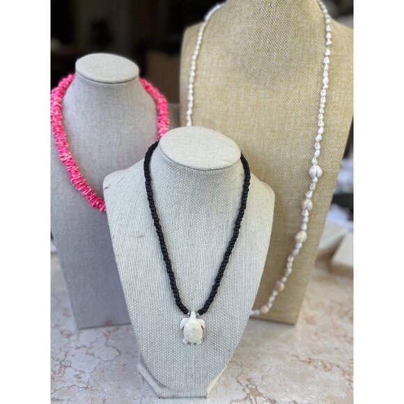 Black Beaded Necklace With White Turtle Pendant Pink Shell Necklace & White Shel - Picture 1 of 11